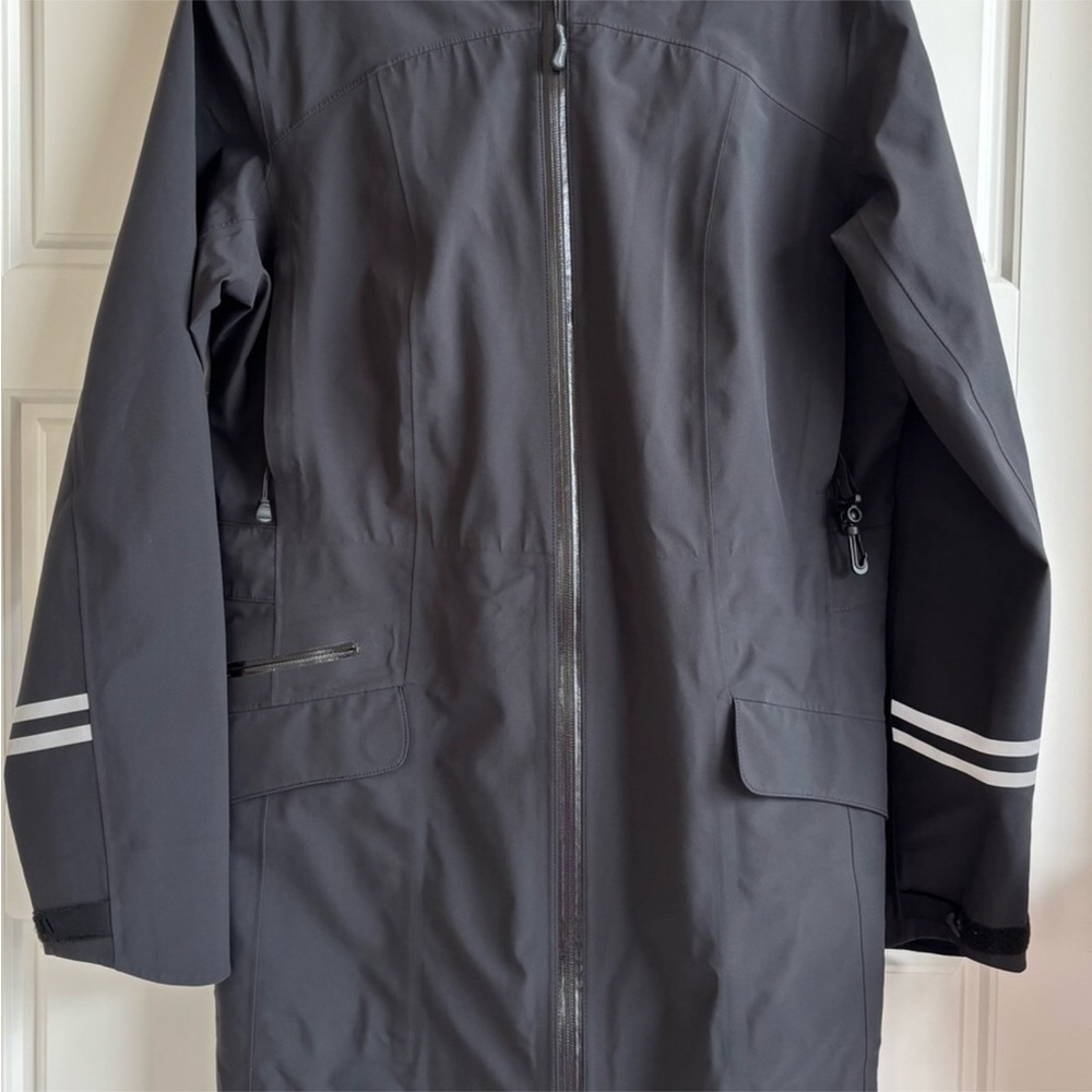 Canada Goose Coastal rain jacket